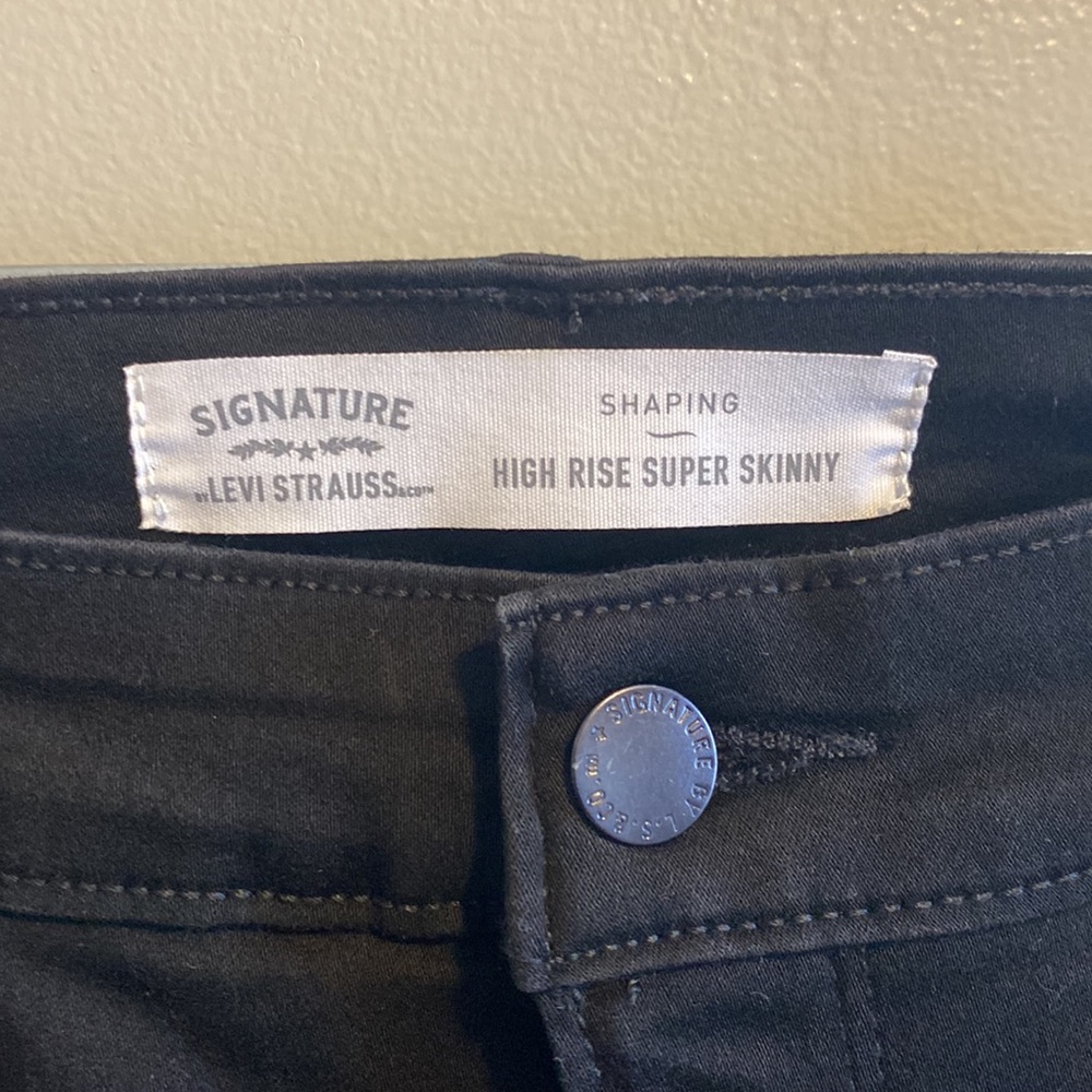 Signature by Levi Strauss & Co. Women's Shaping High Rise Super Skinny Jeans - Picture 6 of 8